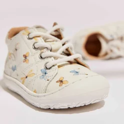 barefoot hale l butterflies