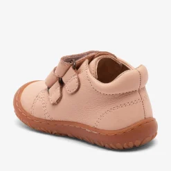 barefoot hale v nude