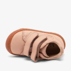 barefoot hale v nude
