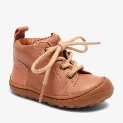 gerle lace nude