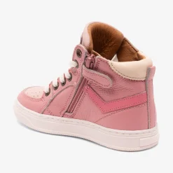 isak bubble gum