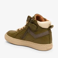 isak khaki