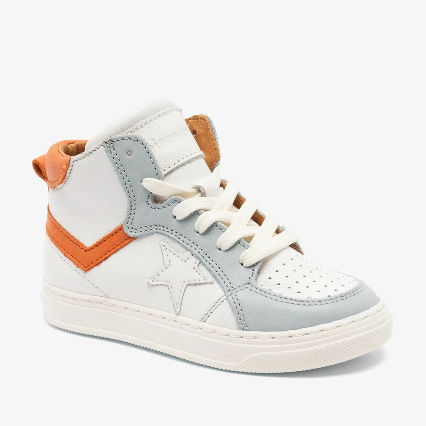 isak white grey